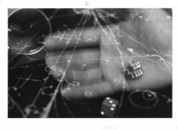 MICHALS, DUANE >Einstein was wrong. God does play dice with the Universe.< 1998 6 Silber-Gelantine Fotografien mit handgeschriebenem Text, 5-teilig, Edition 1/25, je 12,7 x 17,7cm Courtesy Galerie Clara Maria Sels, Düsseldorf
