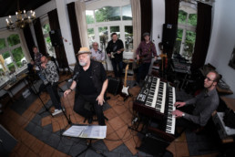 KUDDEL RENNER AND HIS AMAZING BLUES ORCHESTRA